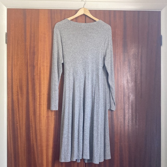 Grey Knit Jersey Wrap Dress from Old Navy - Picture 2 of 5